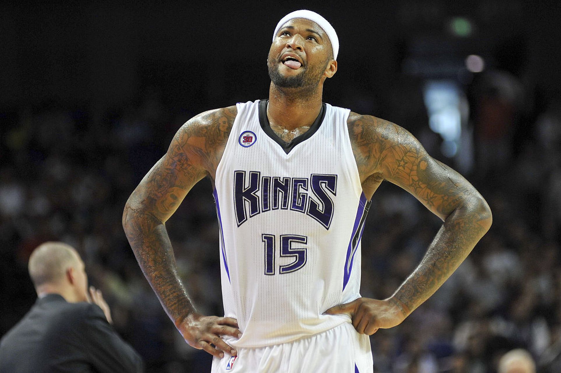 她都将继续 她都将继续